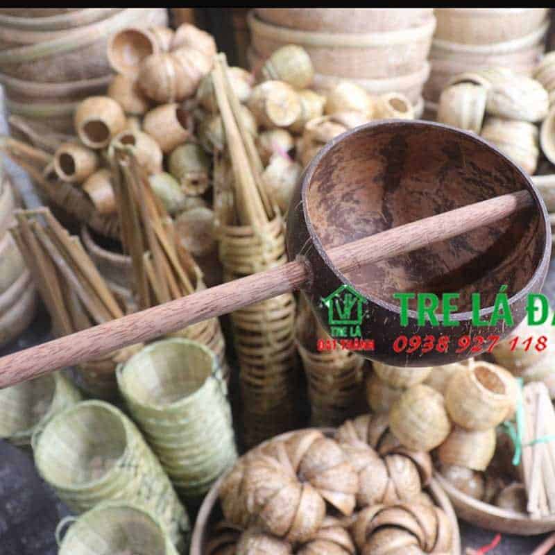 Gáo Dừa Múc Nước